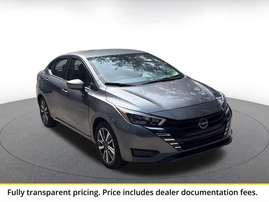 2025 Nissan Versa SV — photo 1 of 13