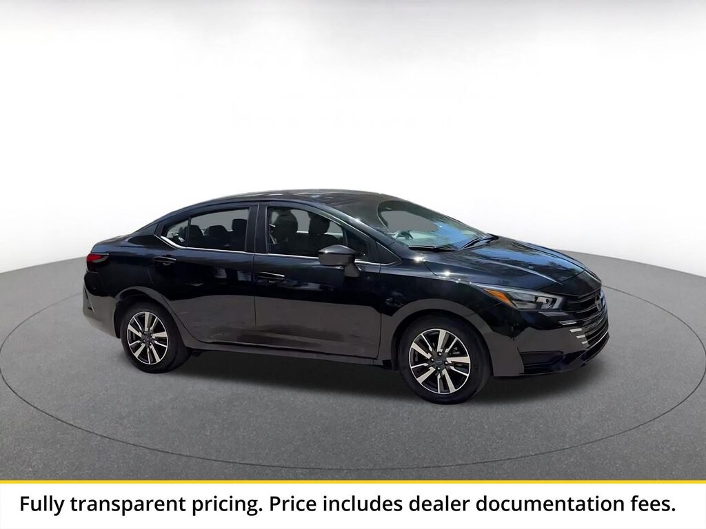 2025 Nissan Versa SV — photo 1 of 13