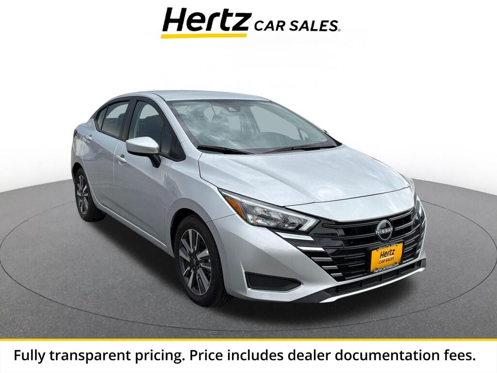 2025 Nissan Versa SV — photo 1 of 13