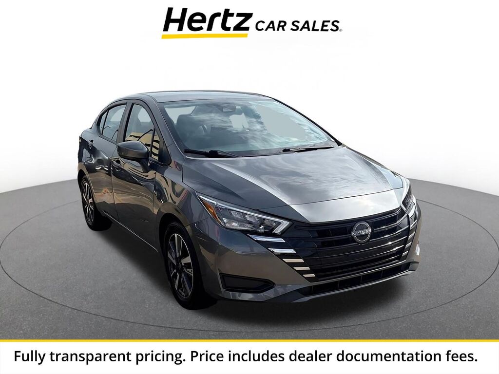 2025 Nissan Versa SV — photo 1 of 13