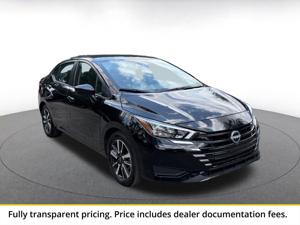 2025 Nissan Versa SV — photo 1 of 13