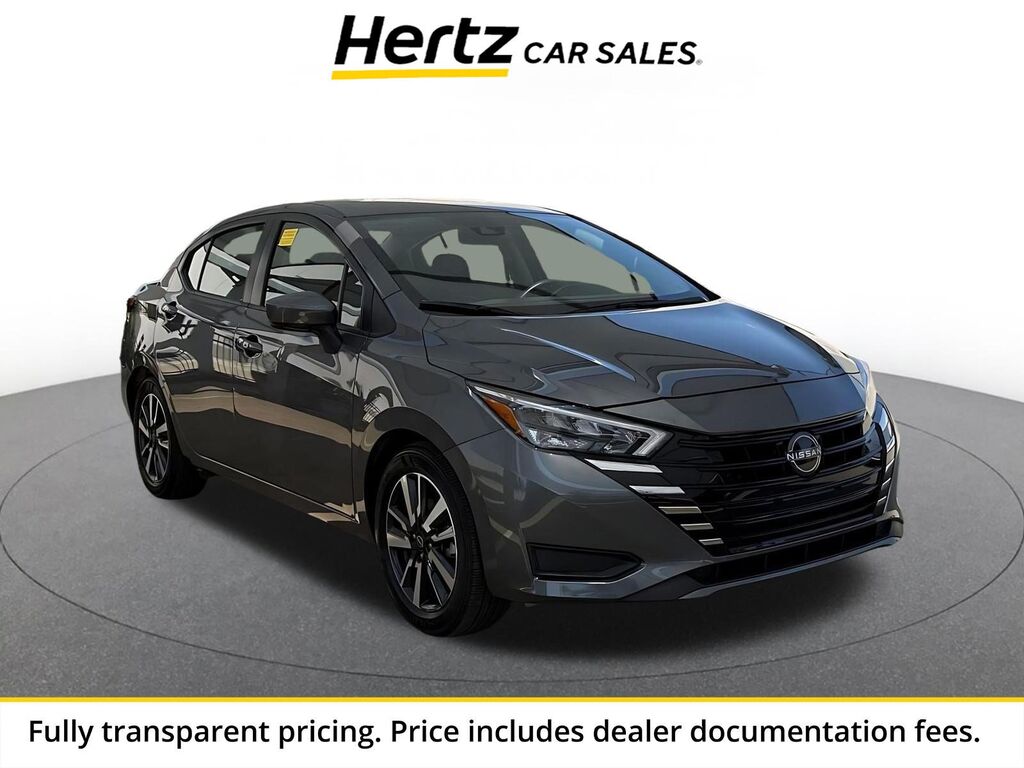 2025 Nissan Versa SV — photo 1 of 14