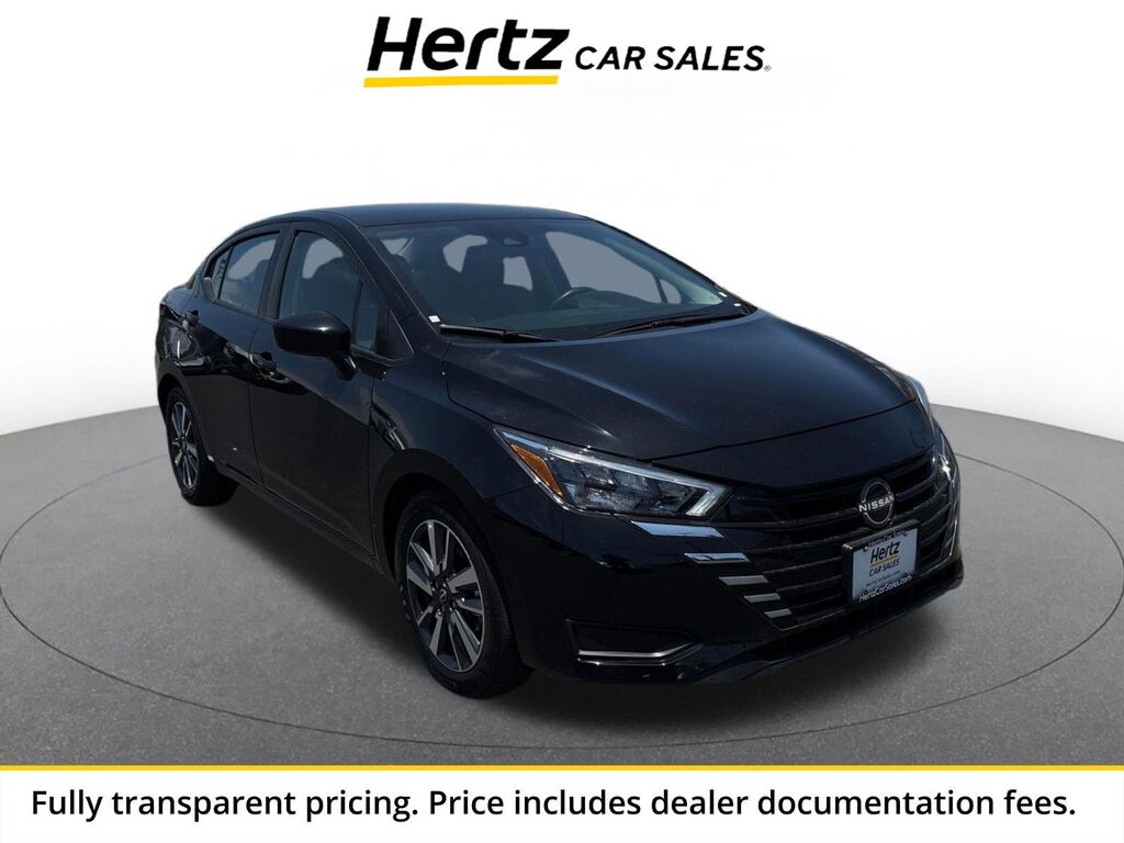 2025 Nissan Versa SV — photo 1 of 13