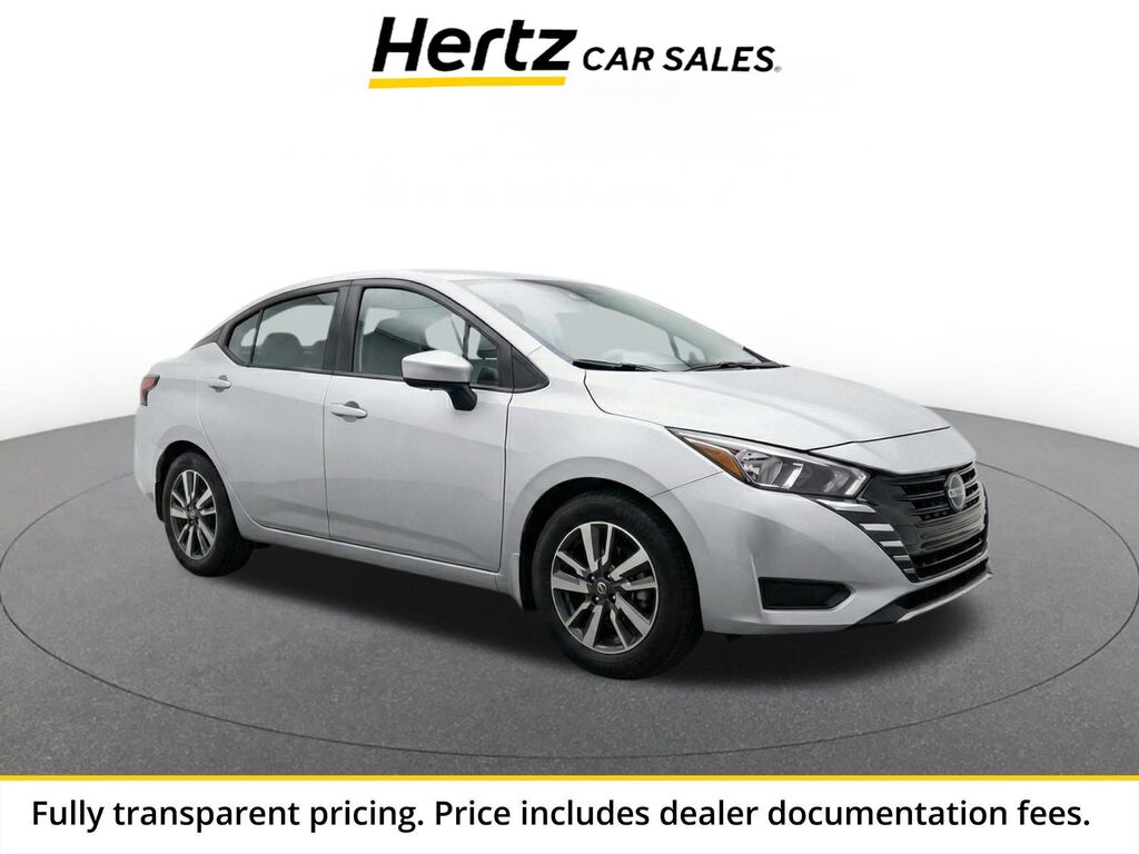2025 Nissan Versa SV — photo 1 of 14