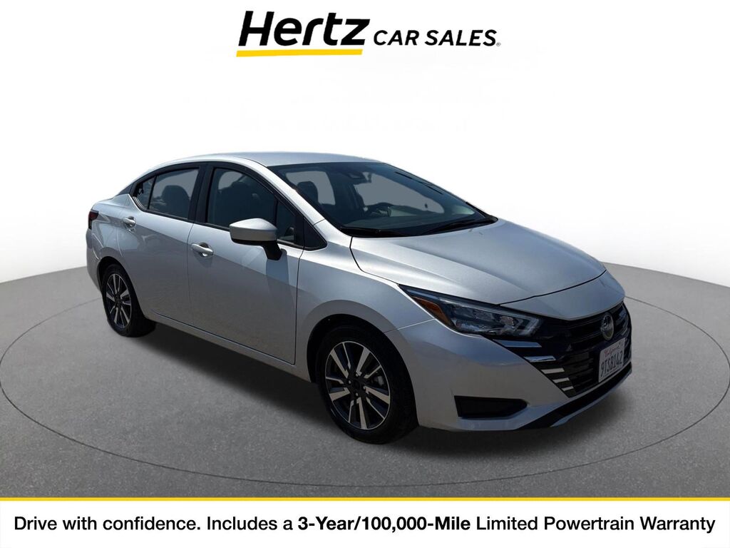 2025 Nissan Versa SV — photo 1 of 11