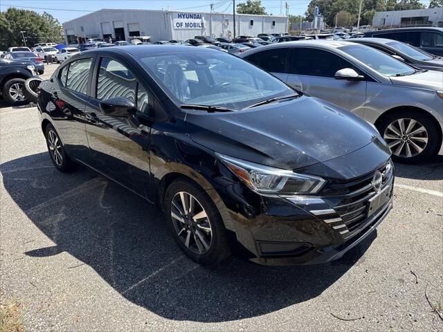 2024 Nissan Versa SV — photo 1 of 2