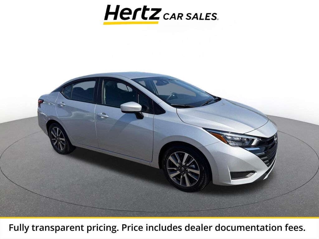 2025 Nissan Versa SV — photo 1 of 13