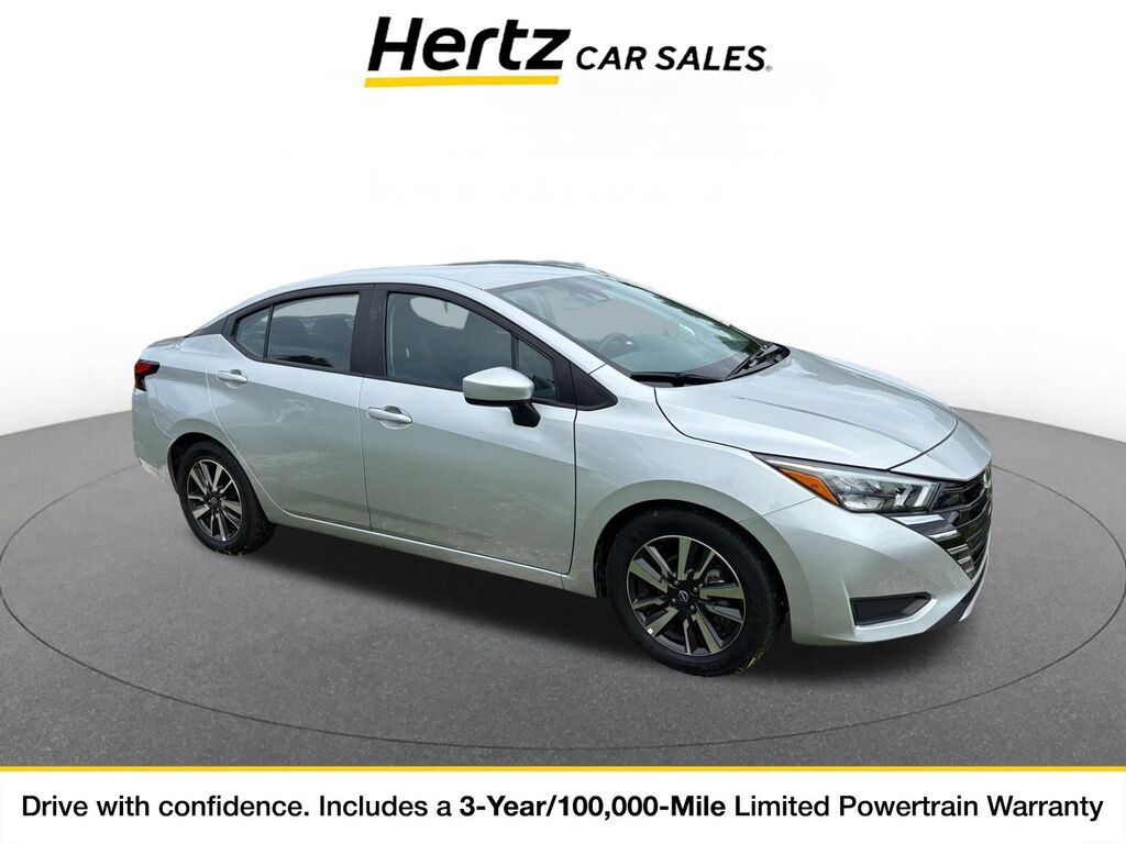 2025 Nissan Versa SV — photo 1 of 11