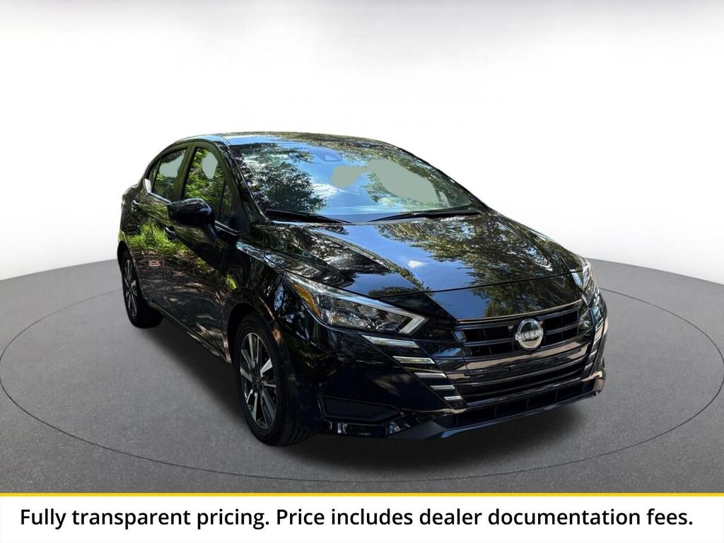 2025 Nissan Versa SV — photo 1 of 13