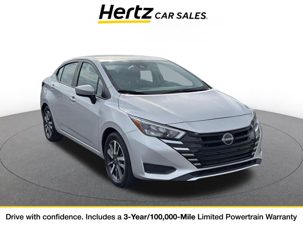2025 Nissan Versa SV — photo 1 of 11