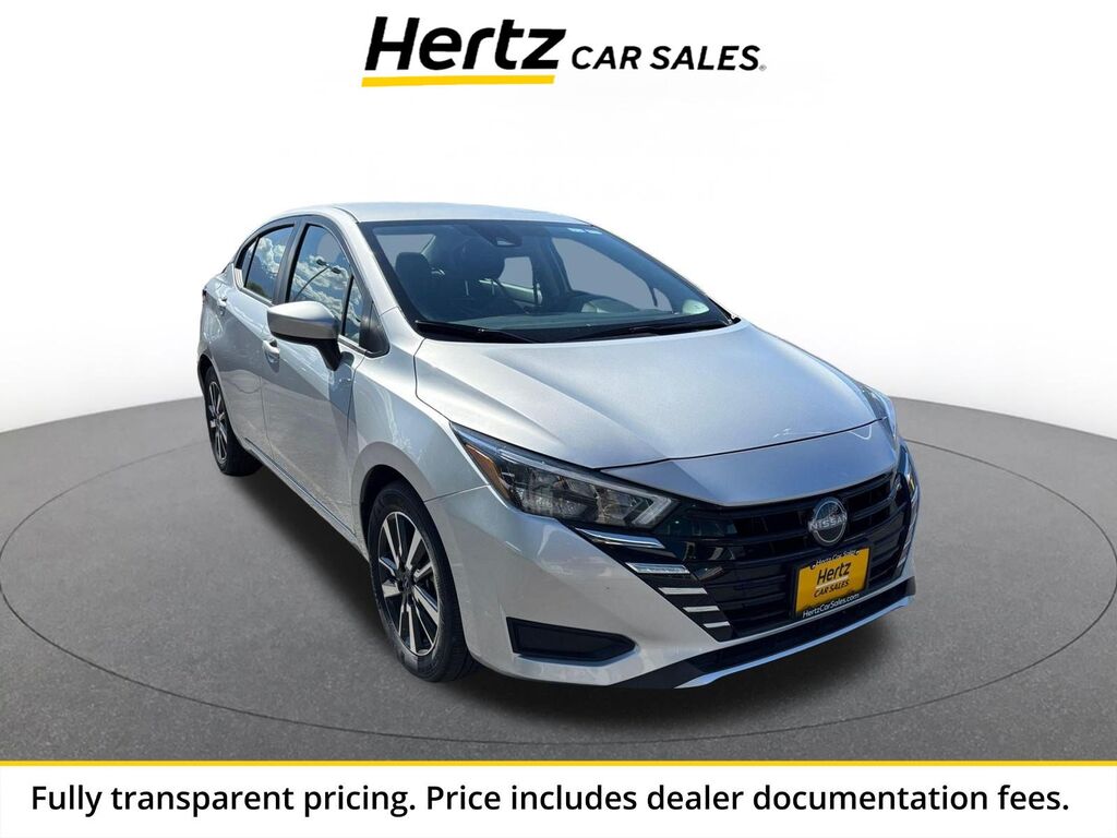 2025 Nissan Versa SV — photo 1 of 13