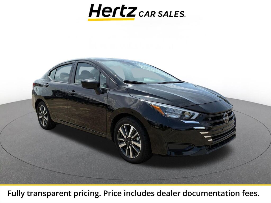 2025 Nissan Versa SV — photo 1 of 13