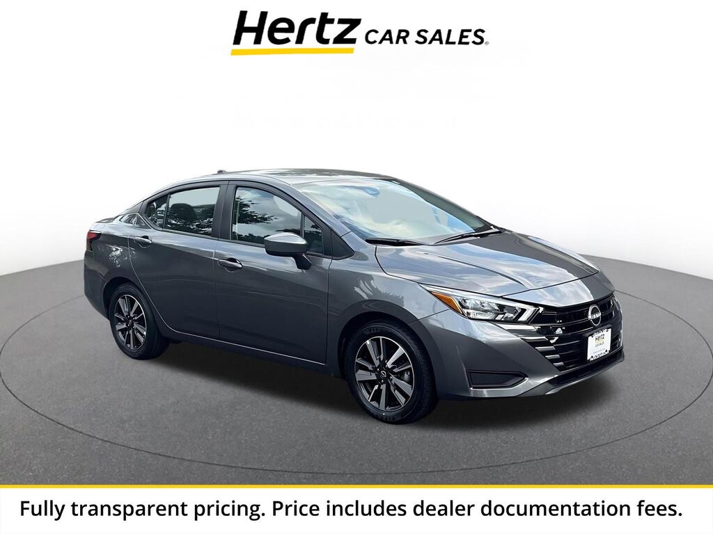 2025 Nissan Versa SV — photo 1 of 21