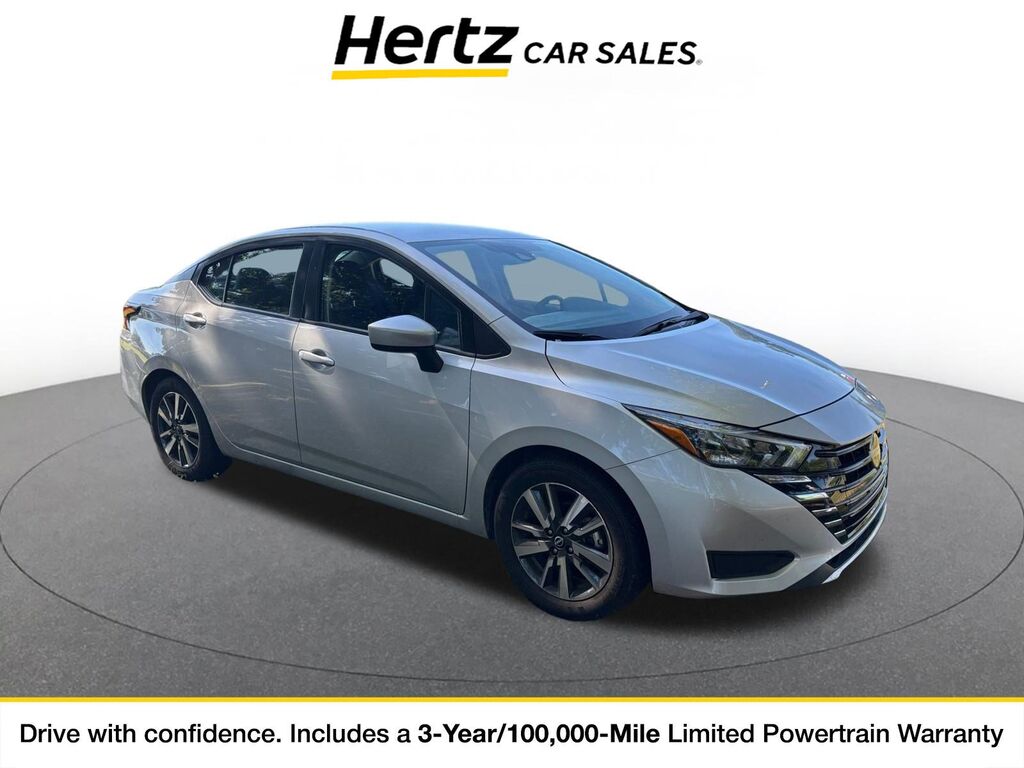 2025 Nissan Versa SV — photo 1 of 11