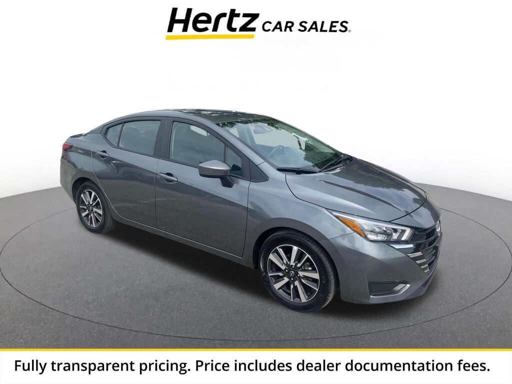2025 Nissan Versa SV — photo 1 of 13