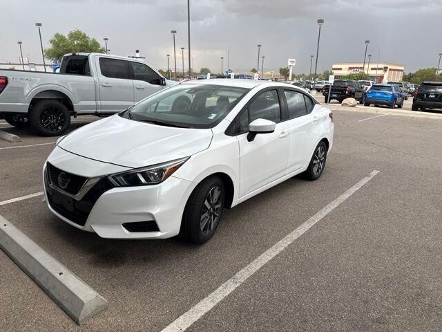 2022 Nissan Versa SV