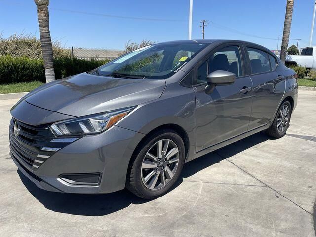 2023 Nissan Versa SV
