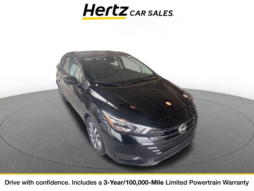 2025 Nissan Versa SV — photo 1 of 11