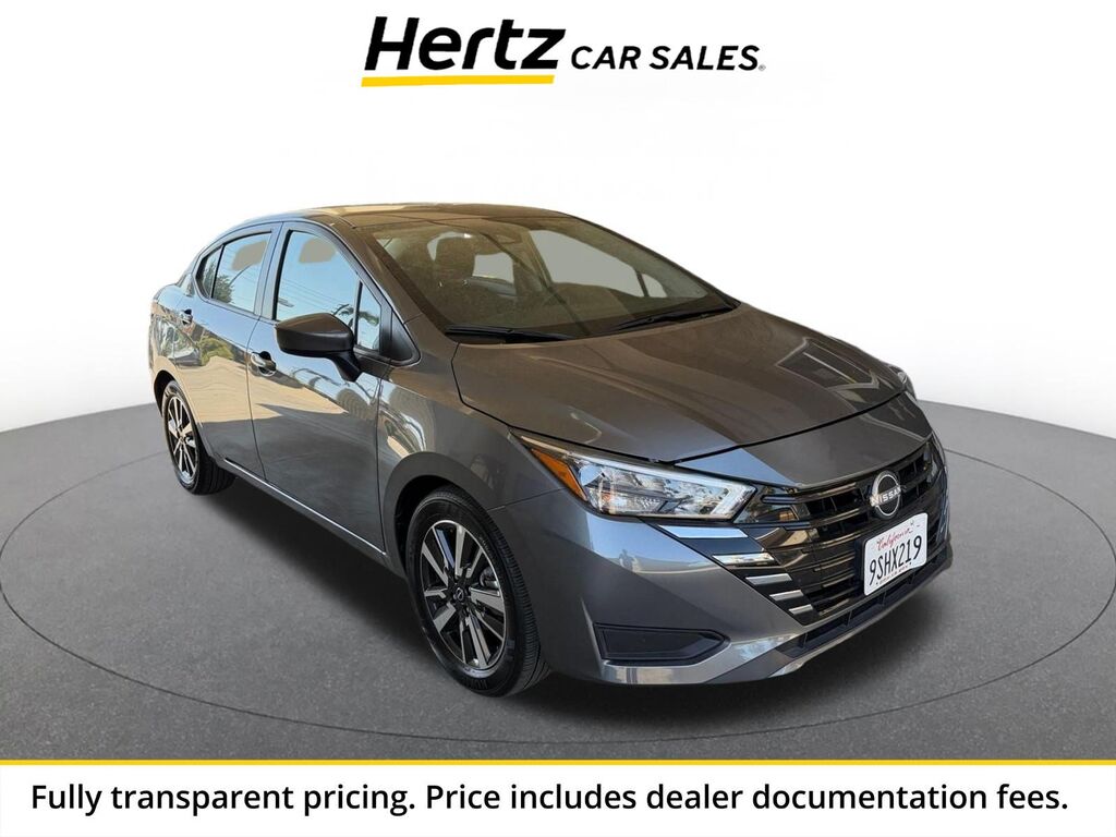 2025 Nissan Versa SV — photo 1 of 13