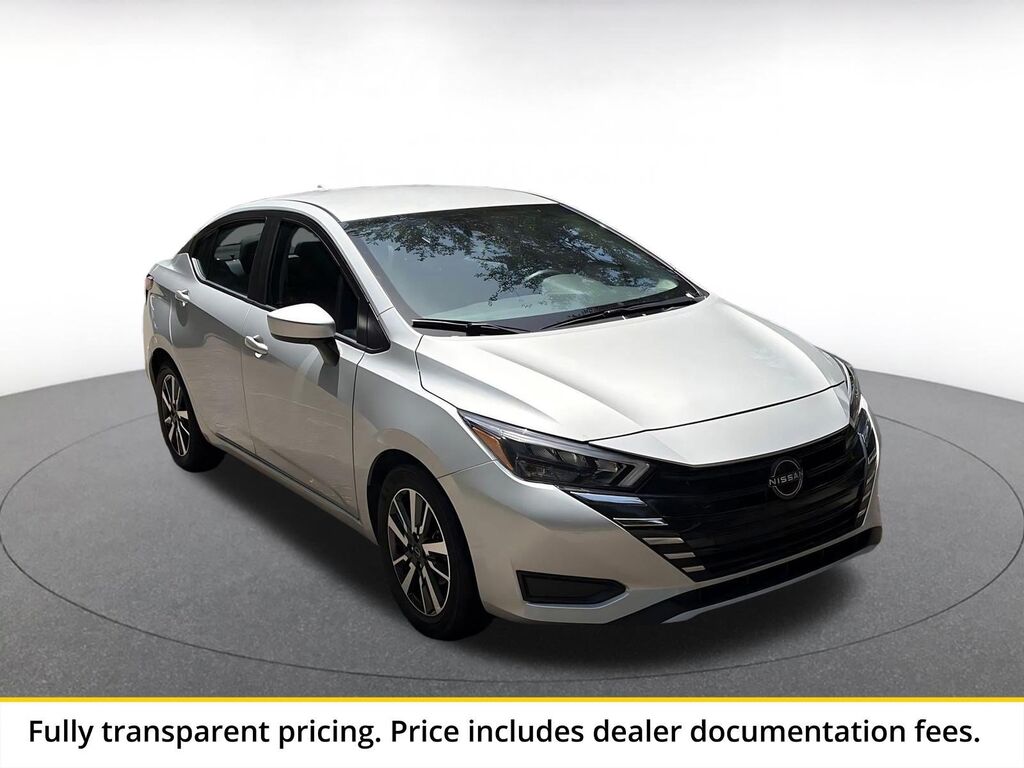 2025 Nissan Versa SV — photo 1 of 13