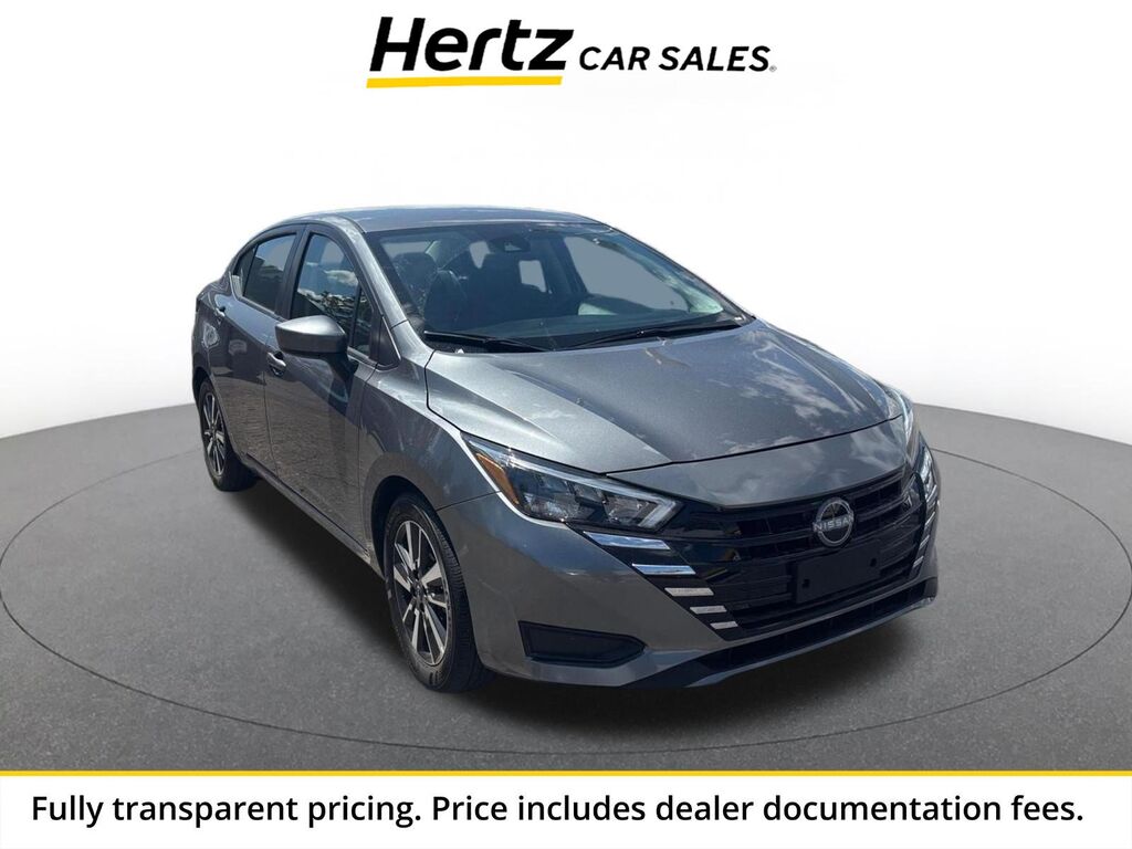 2025 Nissan Versa SV — photo 1 of 13