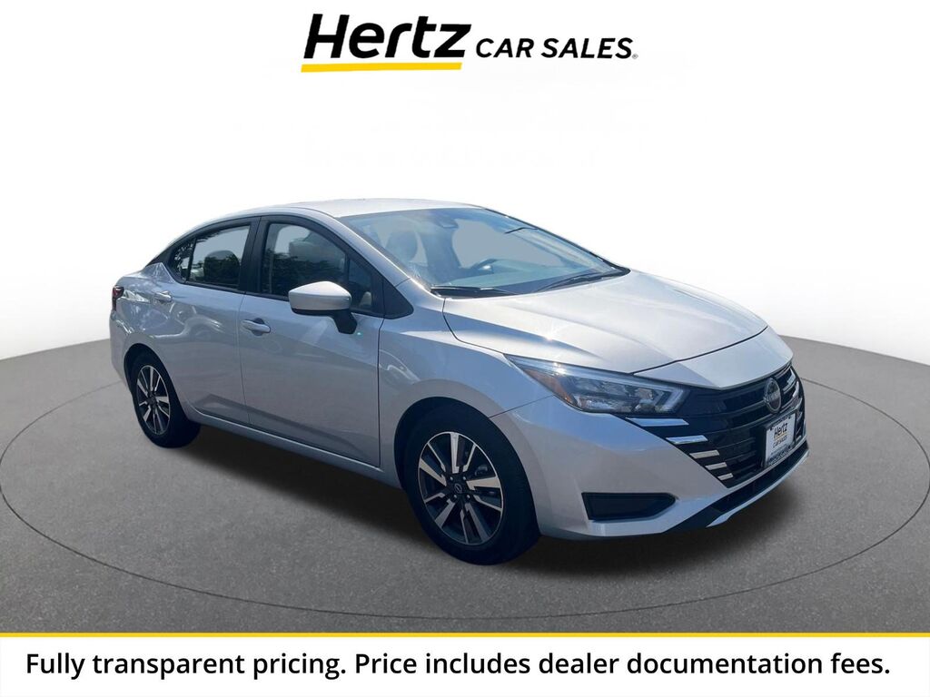 2025 Nissan Versa SV — photo 1 of 13