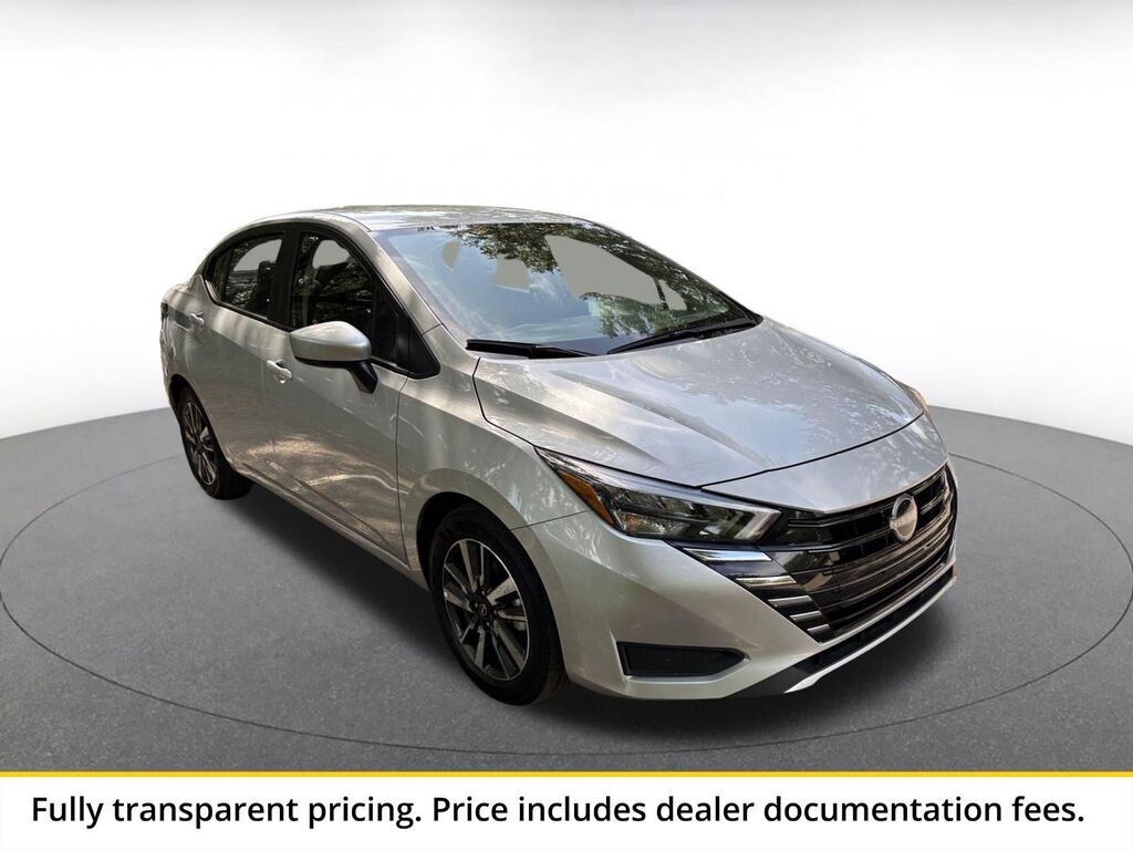 2025 Nissan Versa SV — photo 1 of 13