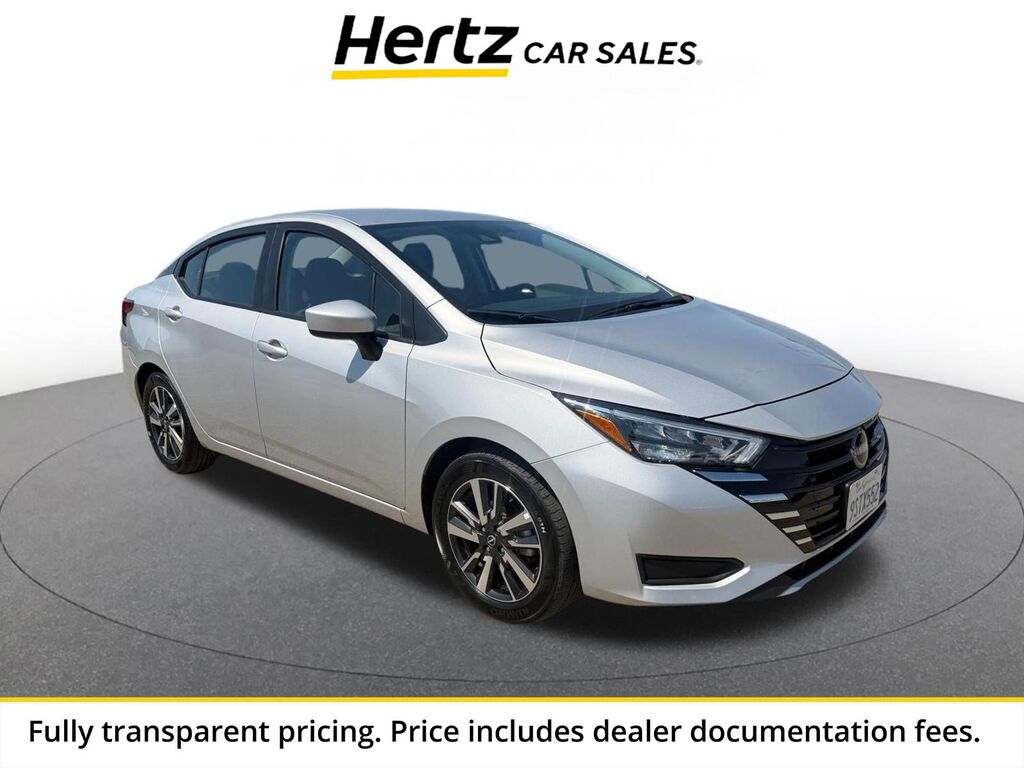 2025 Nissan Versa SV — photo 1 of 13