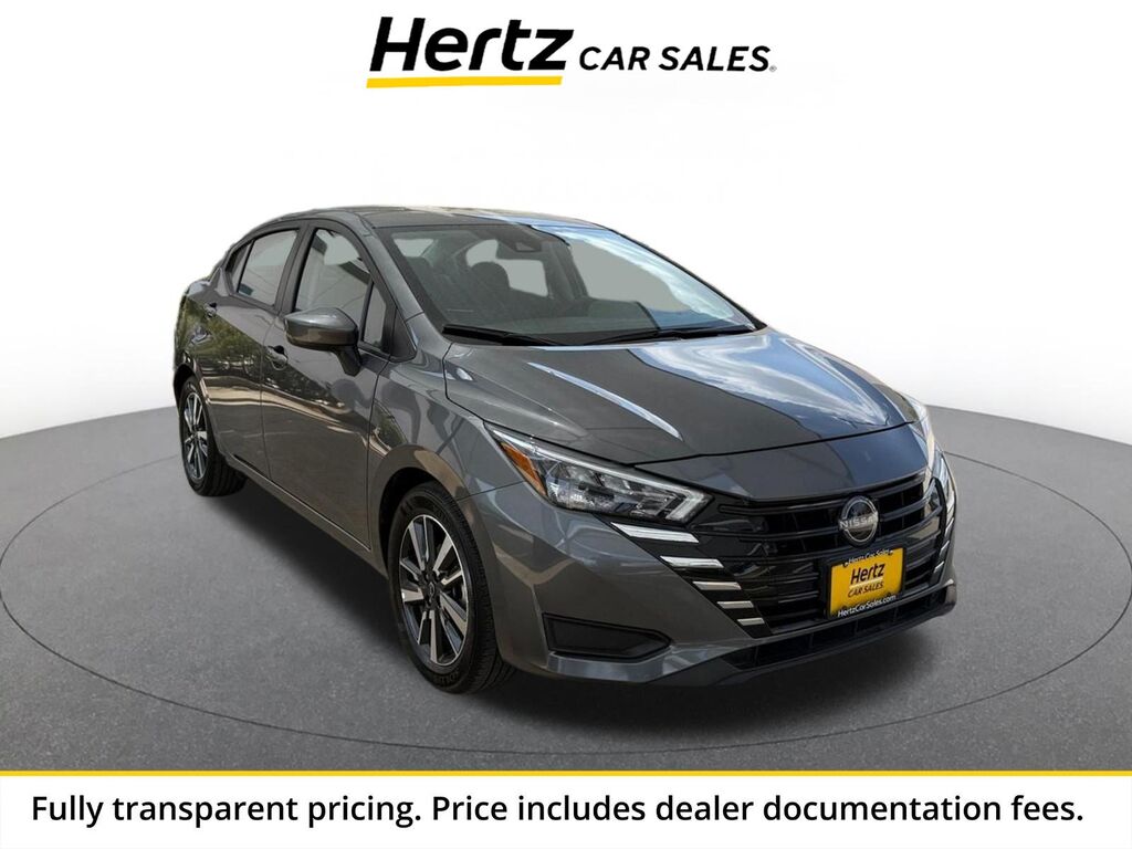 2025 Nissan Versa SV — photo 1 of 13