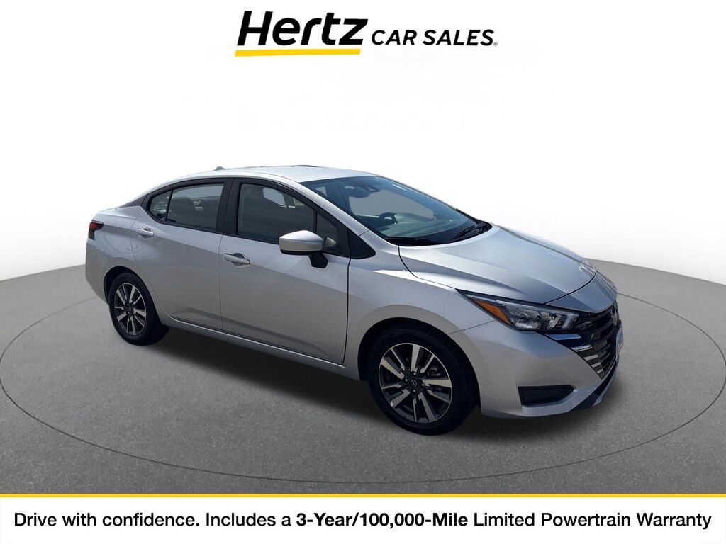 2025 Nissan Versa SV — photo 1 of 11