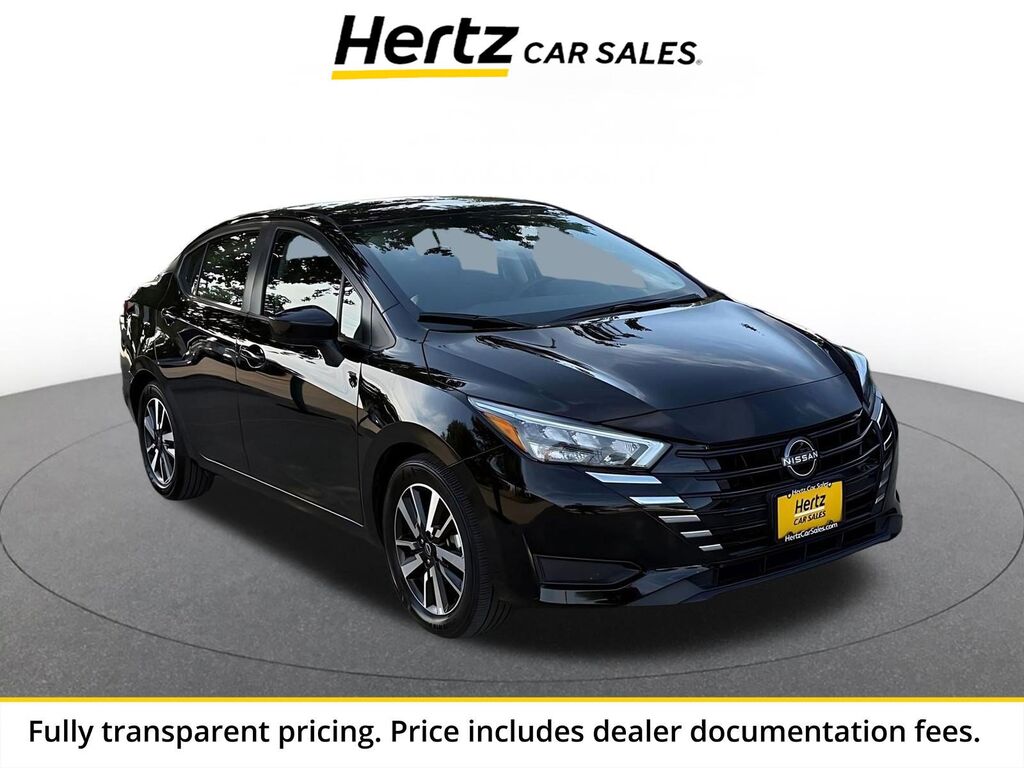 2025 Nissan Versa SV — photo 1 of 7