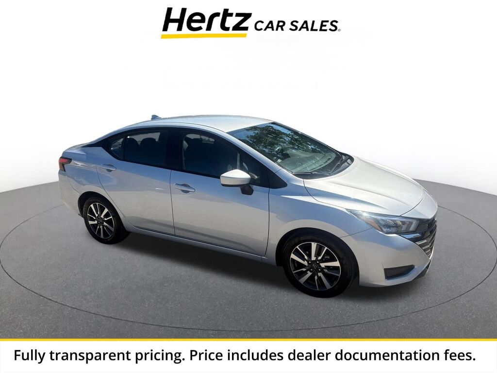 2025 Nissan Versa SV — photo 1 of 13