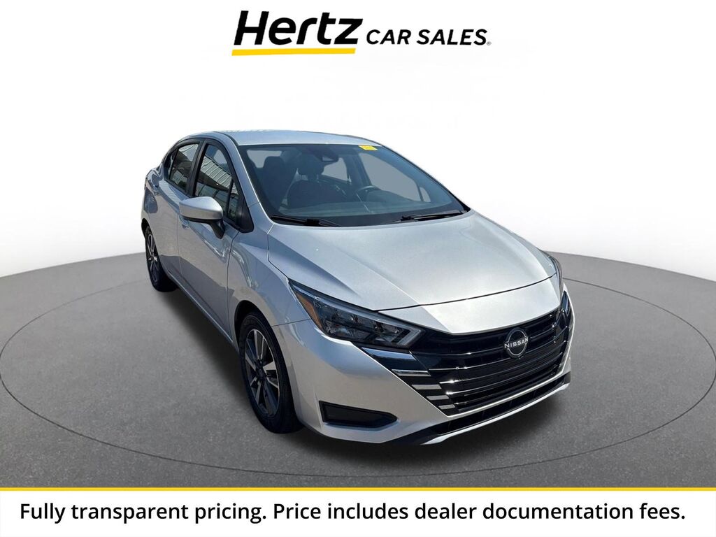 2025 Nissan Versa SV — photo 1 of 13