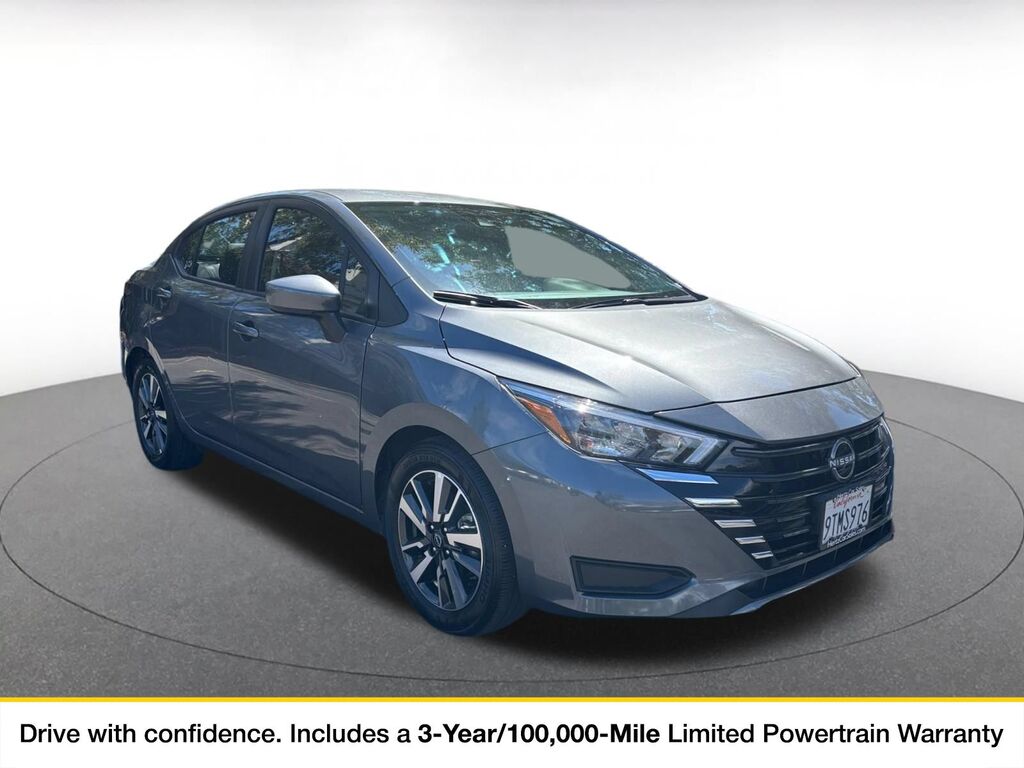 2025 Nissan Versa SV — photo 1 of 11