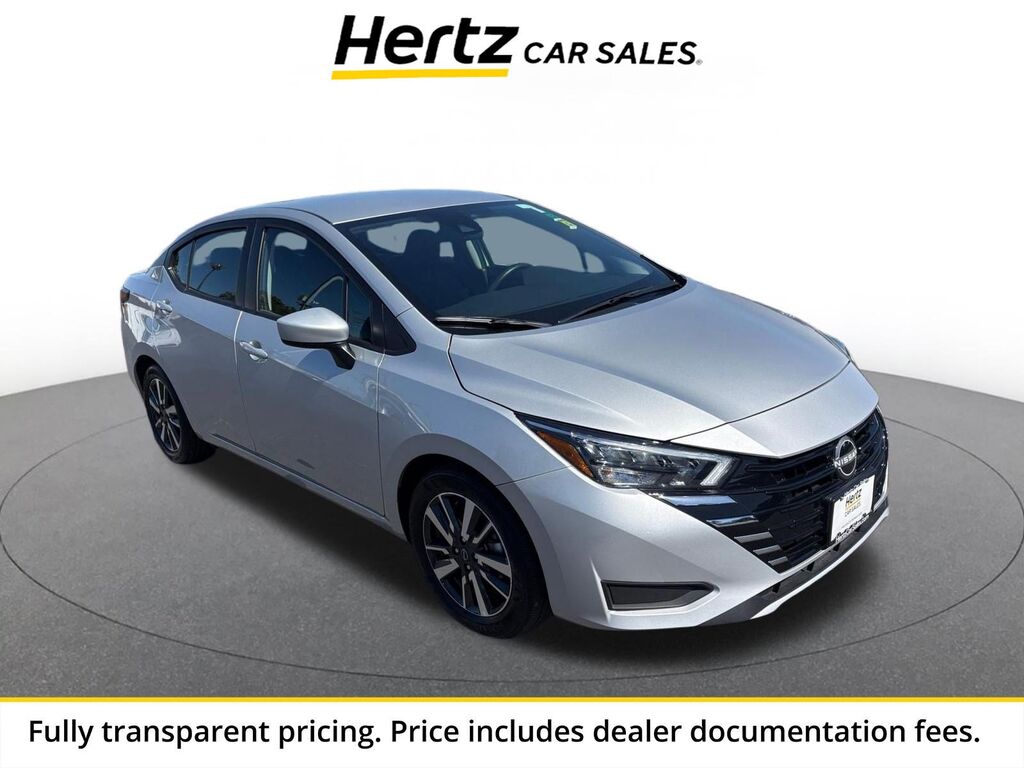 2025 Nissan Versa SV — photo 1 of 13