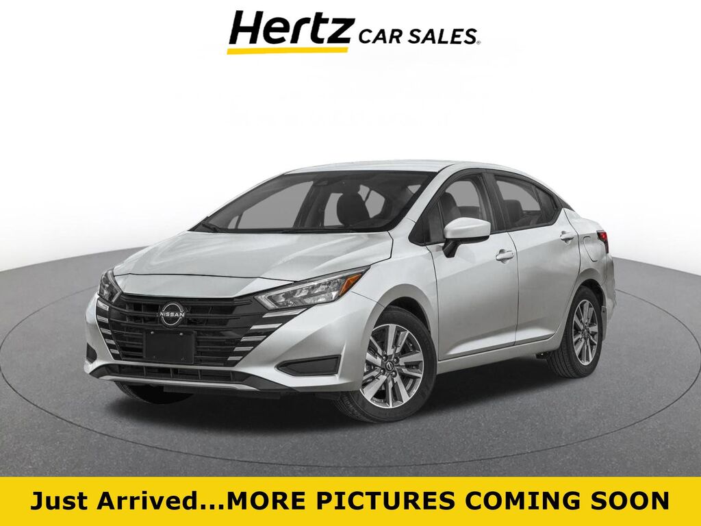 2025 Nissan Versa SV — photo 1 of 14