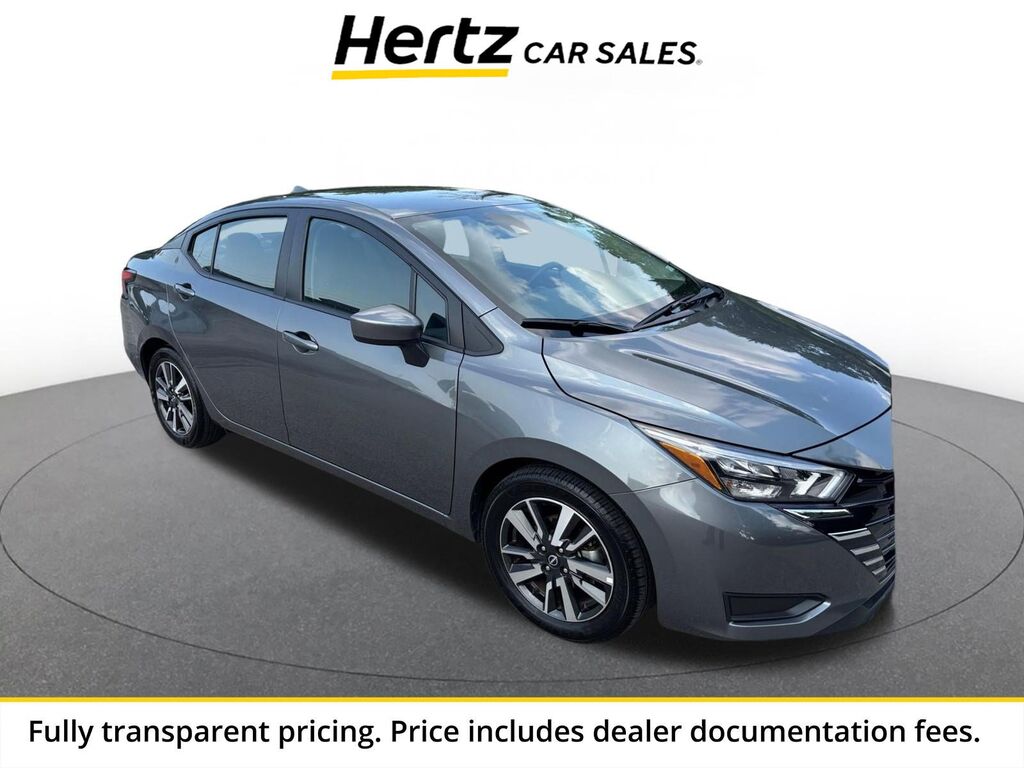 2025 Nissan Versa SV — photo 1 of 14