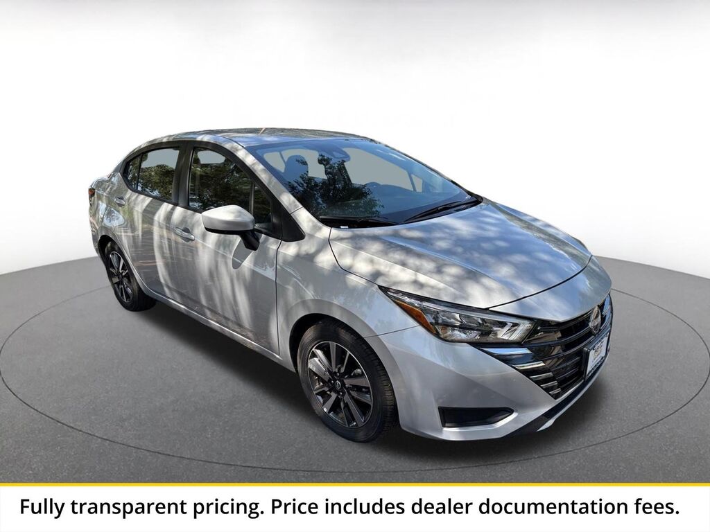 2025 Nissan Versa SV — photo 1 of 13