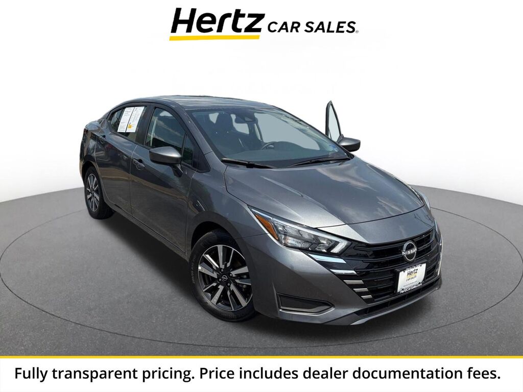 2025 Nissan Versa SV — photo 1 of 13