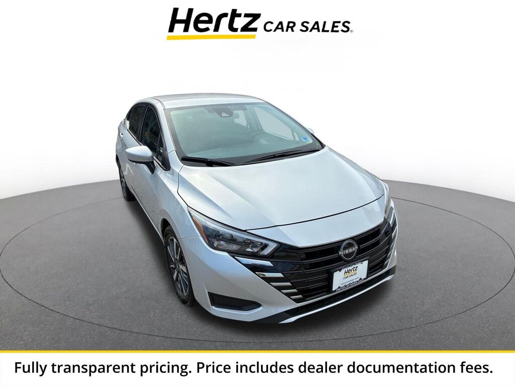 2025 Nissan Versa SV — photo 1 of 13