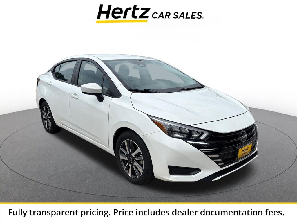 2025 Nissan Versa SV — photo 1 of 13