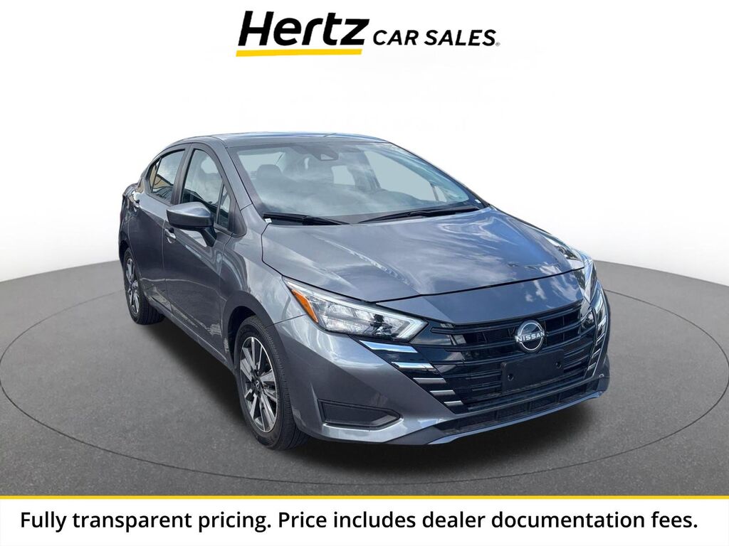 2025 Nissan Versa SV — photo 1 of 13