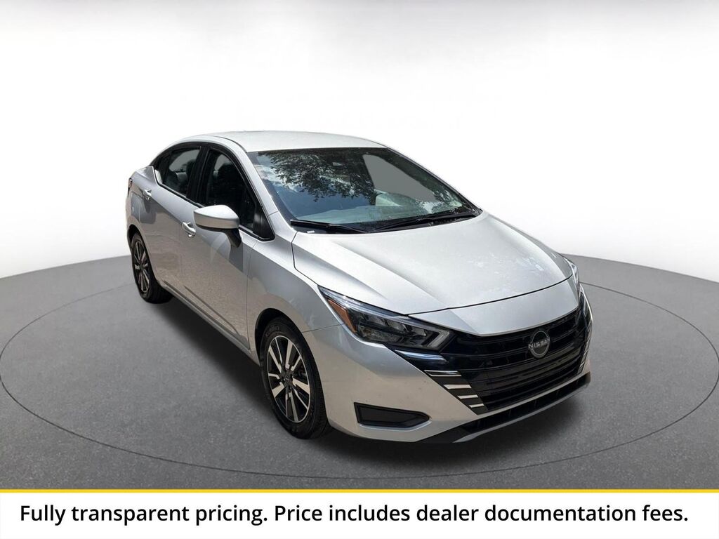 2025 Nissan Versa SV — photo 1 of 13