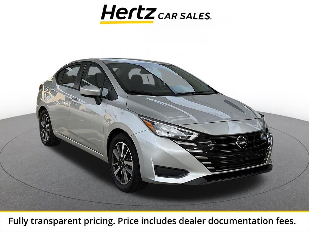 2025 Nissan Versa SV — photo 1 of 13