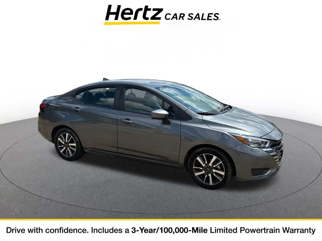 2025 Nissan Versa SV — photo 1 of 11