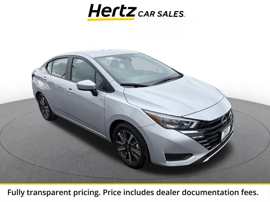 2025 Nissan Versa SV — photo 1 of 13