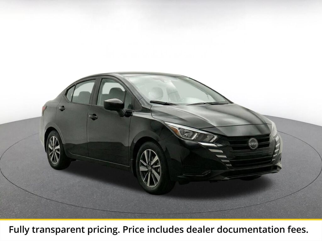 2025 Nissan Versa SV — photo 1 of 22