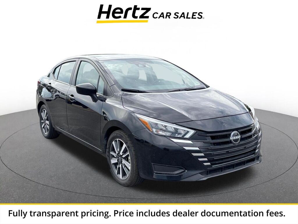 2025 Nissan Versa SV — photo 1 of 13