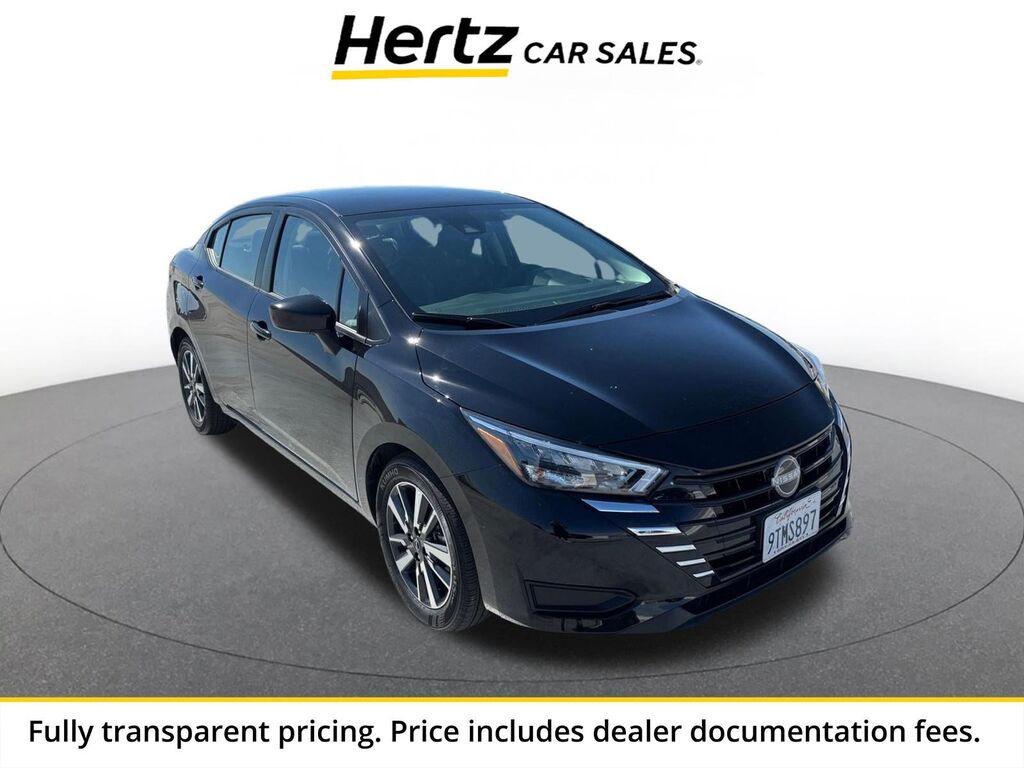2025 Nissan Versa SV — photo 1 of 13