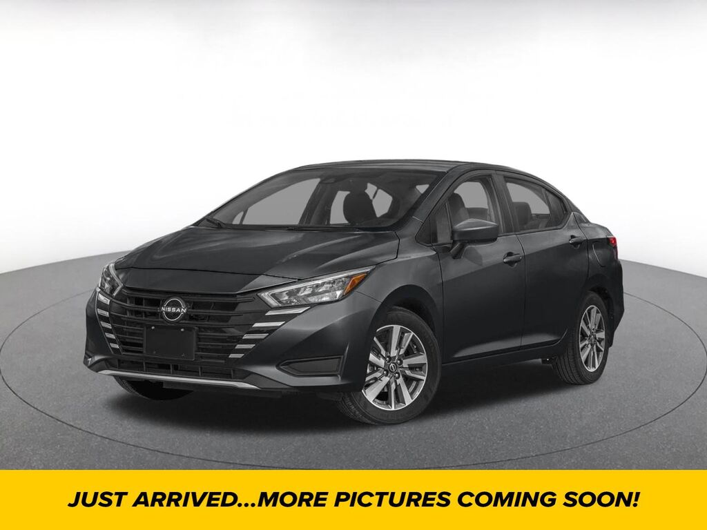 2025 Nissan Versa SV — photo 1 of 14